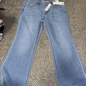 No Boundaries Women's Mid Rise Relaxed Flare Jeans Size 10